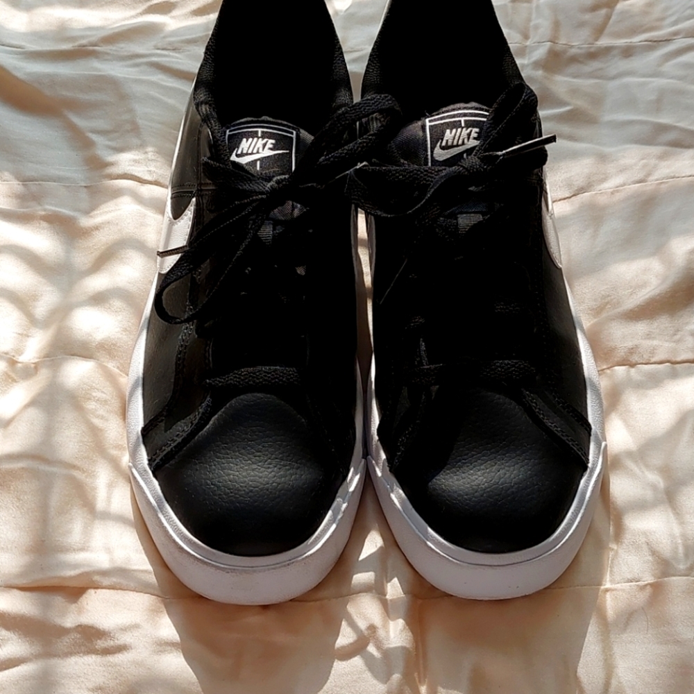 Nike pleather, size 9, black with white Nike logo